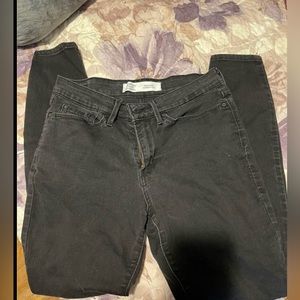 Levi’s black skinny jeans